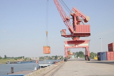 安徽:阜阳城市圈通江达海 物流降本增效显成效